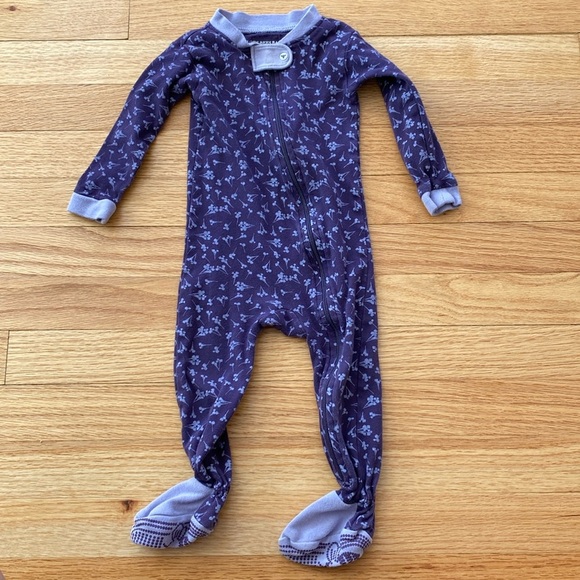 Burt’s Bees Baby‎ 12M Sleeper Footed Pajama Size 12M Purple Floral Sleeper - Picture 2 of 6